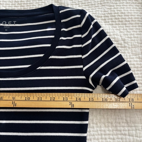 LOFT Striped Scoop Neck Short Sleeve Ribbed Top  Blue & White Med - Picture 5 of 9